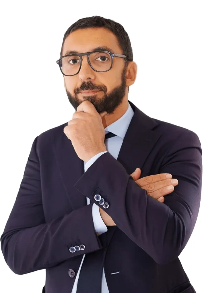 Ritratto professionale dell'Avvocato Penalista San Siro Alessandro Salonia nel suo studio legale