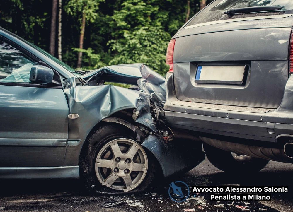 Avvocato penale Milano omicidio colposo stradale incidente passeggero senza cintura.